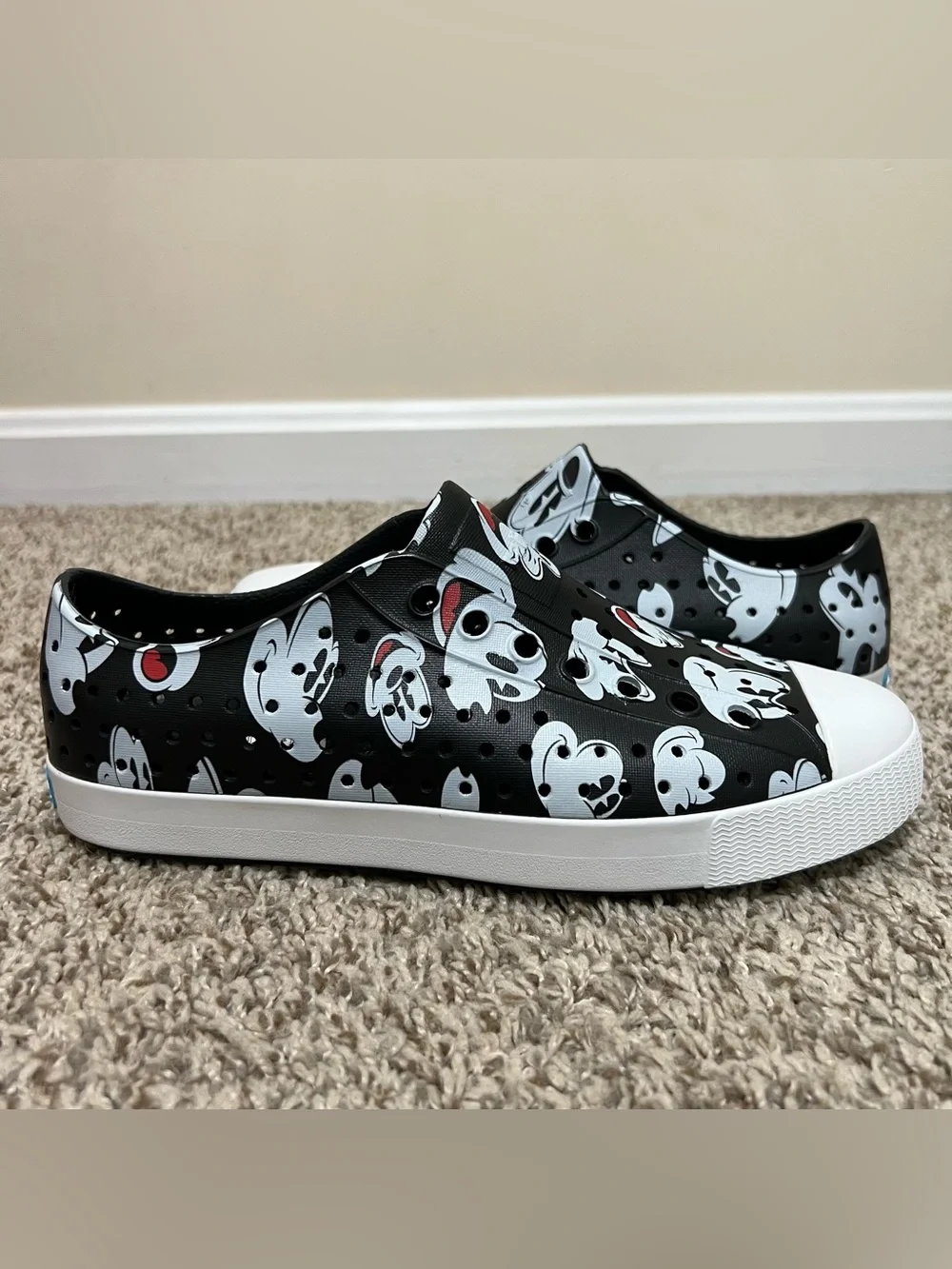 Native Jefferson Disney Mickey Mouse Print Black Slip-On Water Shoe Unisex M6/W8